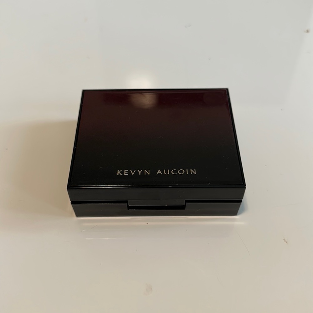 Kevin Aucoin Emphasize Eye Design Palette Magnify
